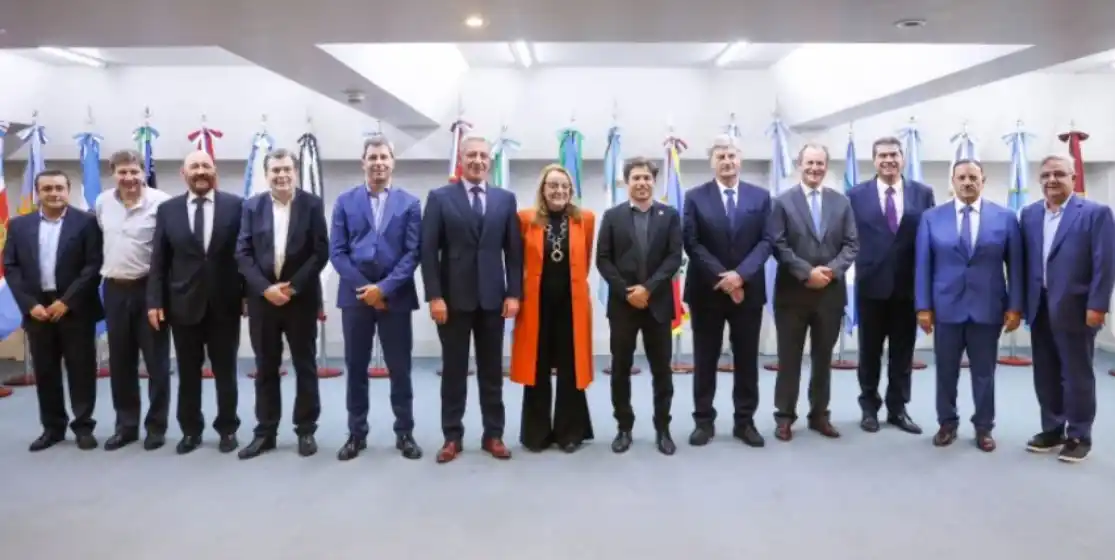 Gobernadores peronistas reclamaron una «lista de unidad” con “integración federal»
