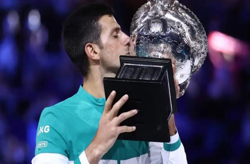 Invencible: Djokovic ganó en Melbourne y se consagró campeón del Abierto de Australia por novena vez