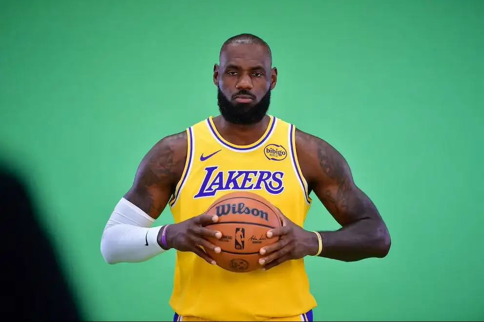 Miami Heat publicó y luego borró un video de presentación de LeBron James, lo que desató especulaciones sobre su futuro en la NBA.