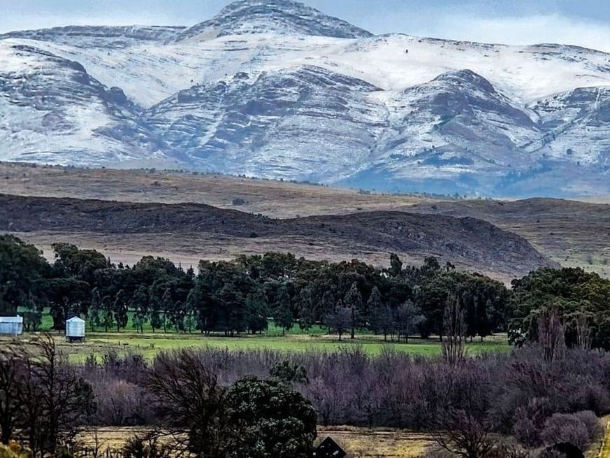 El sur de la provincia de Buenos Aires tuvo nieve este domingo. Gentileza: sierradelaventana.com.ar