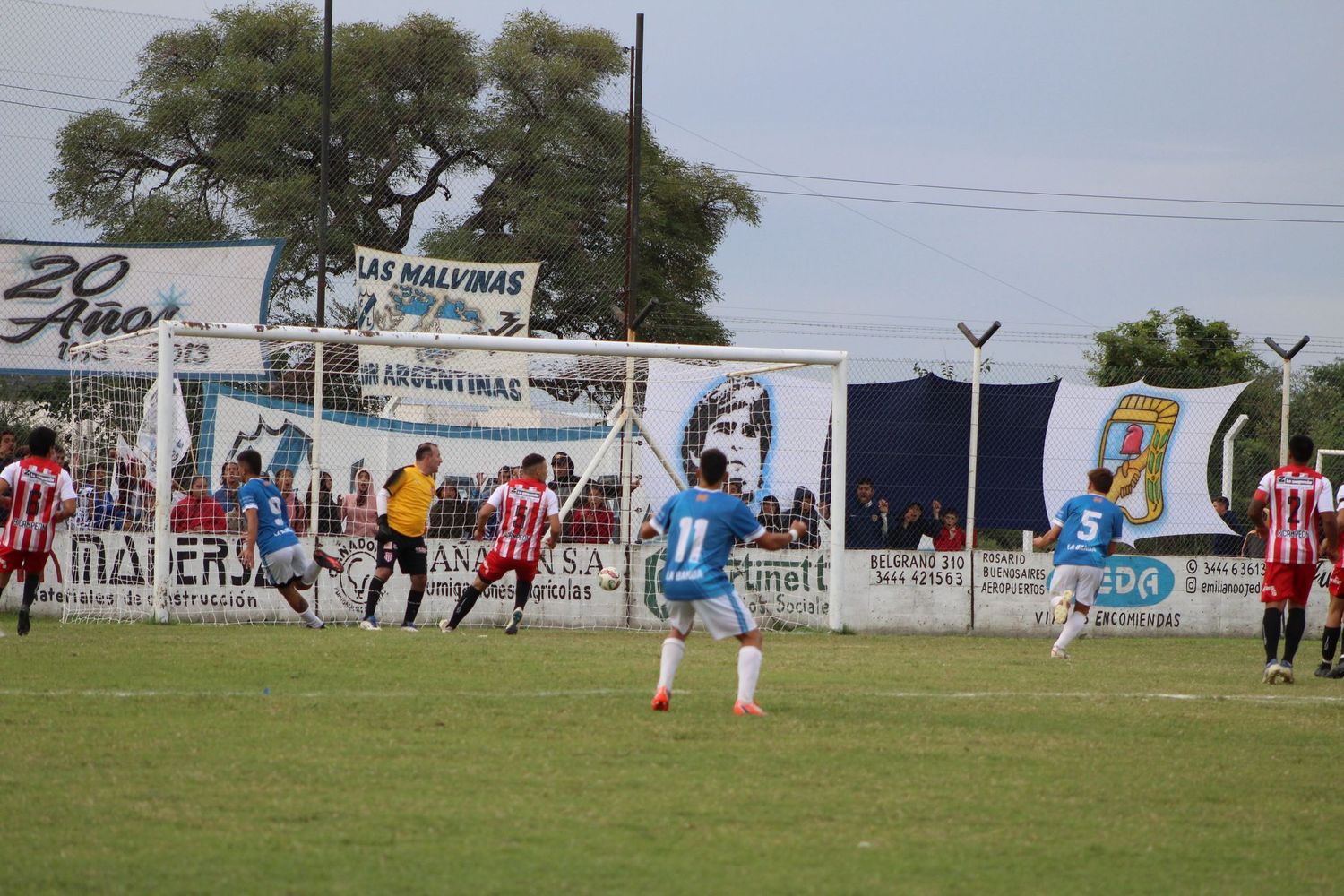 Libertad le hizo tres goles al bicampeón Barrio Norte y se ilusiona. La Banda enfrentará el venidero domingo a El Progreso mientras que el norteño recibirá a Urquiza tratando de reivindicarse tras la estrepitosa caída en el "25 de Junio"