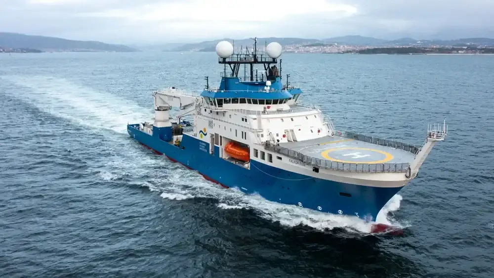 El buque Falkor (too) en navegación. (Conicet/Schmidt Ocean Institute)