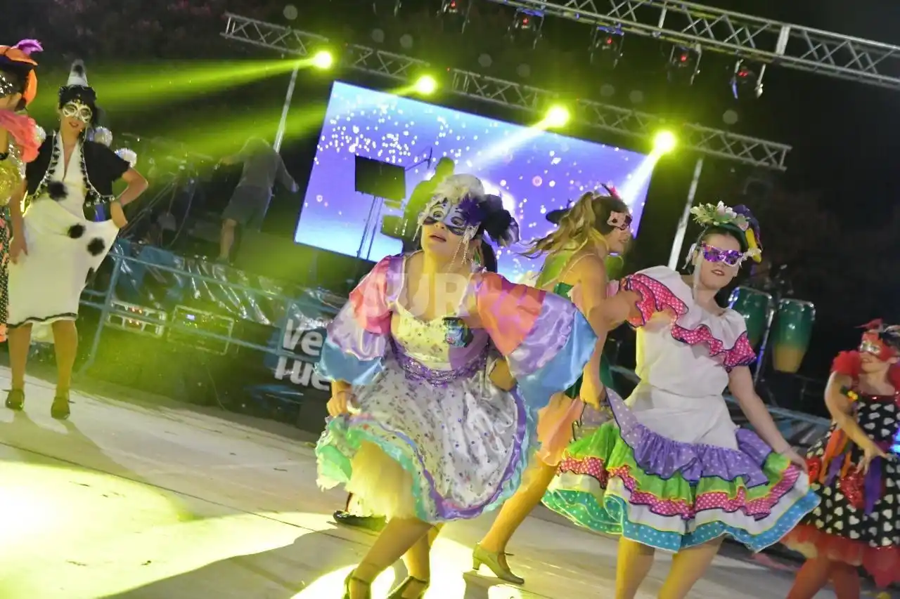 Venado celebró carnavales con gran respuesta de público en el Parque Municipal 