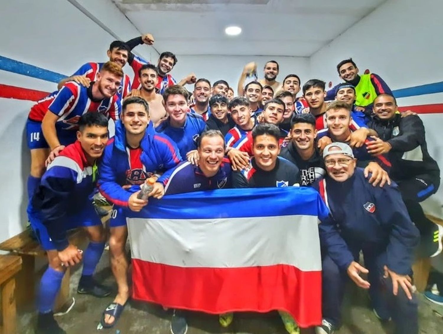 Festejo "Tricolor". Newbery se metió en la segunda final del año en cuatro días y ahora va por los dos frentes.