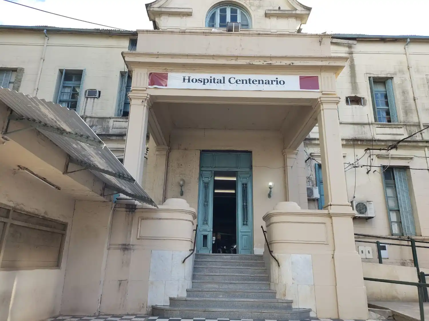 La chiquita de 10 años fue intervenida quirúrgicamente esta mañana