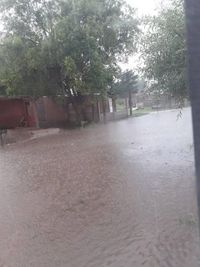 Con el asfalto nuevo, en Formosa al 2100 se inunda más que antes 