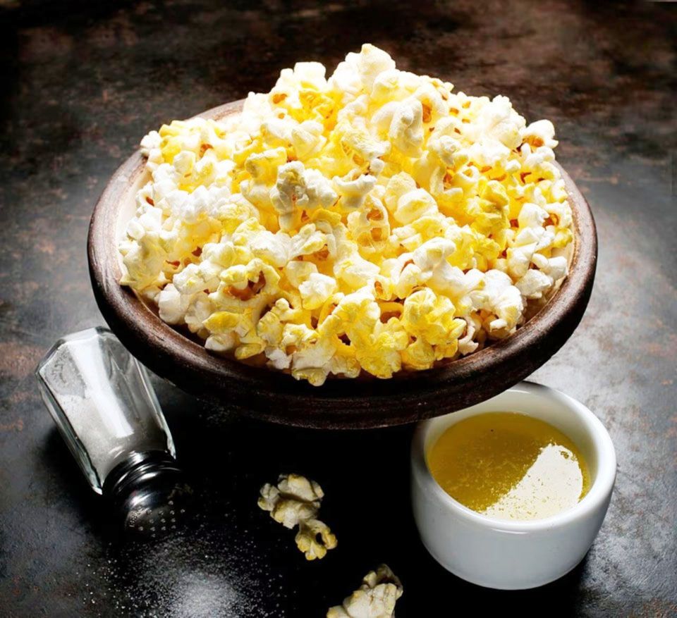 Los graves problemas que provoca comer pochoclos en exceso