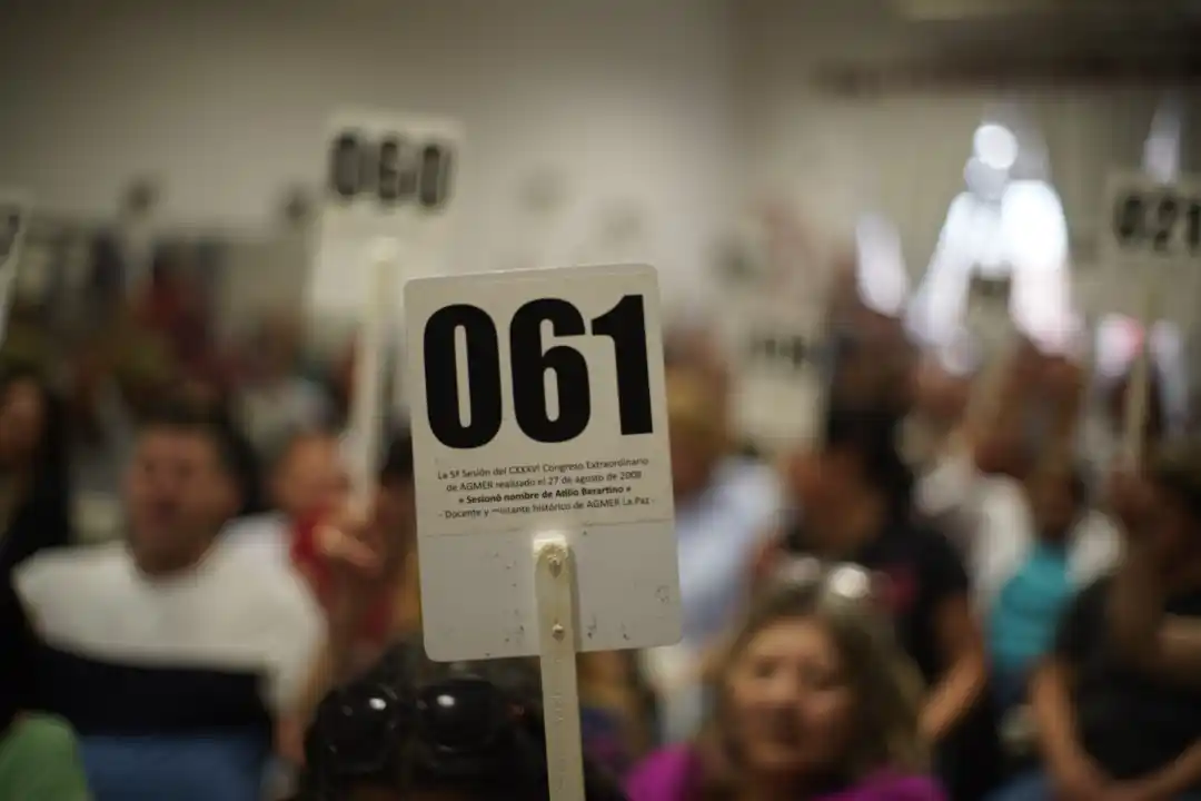 Agmer declaró el estado de alerta y movilización: exigen paritarias, rechazan cierres de escuelas y cuestionan la obra social