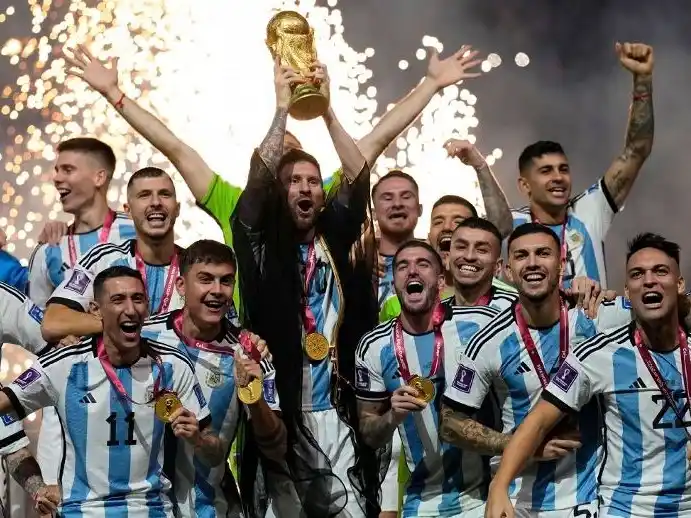 Argentina ganó su tercera Copa del Mundo hace 3 años en Qatar con Messi como capitán.
