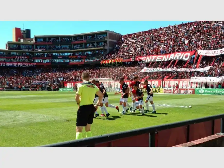Colón no lo supo cerrar y se le escapó la victoria en el final