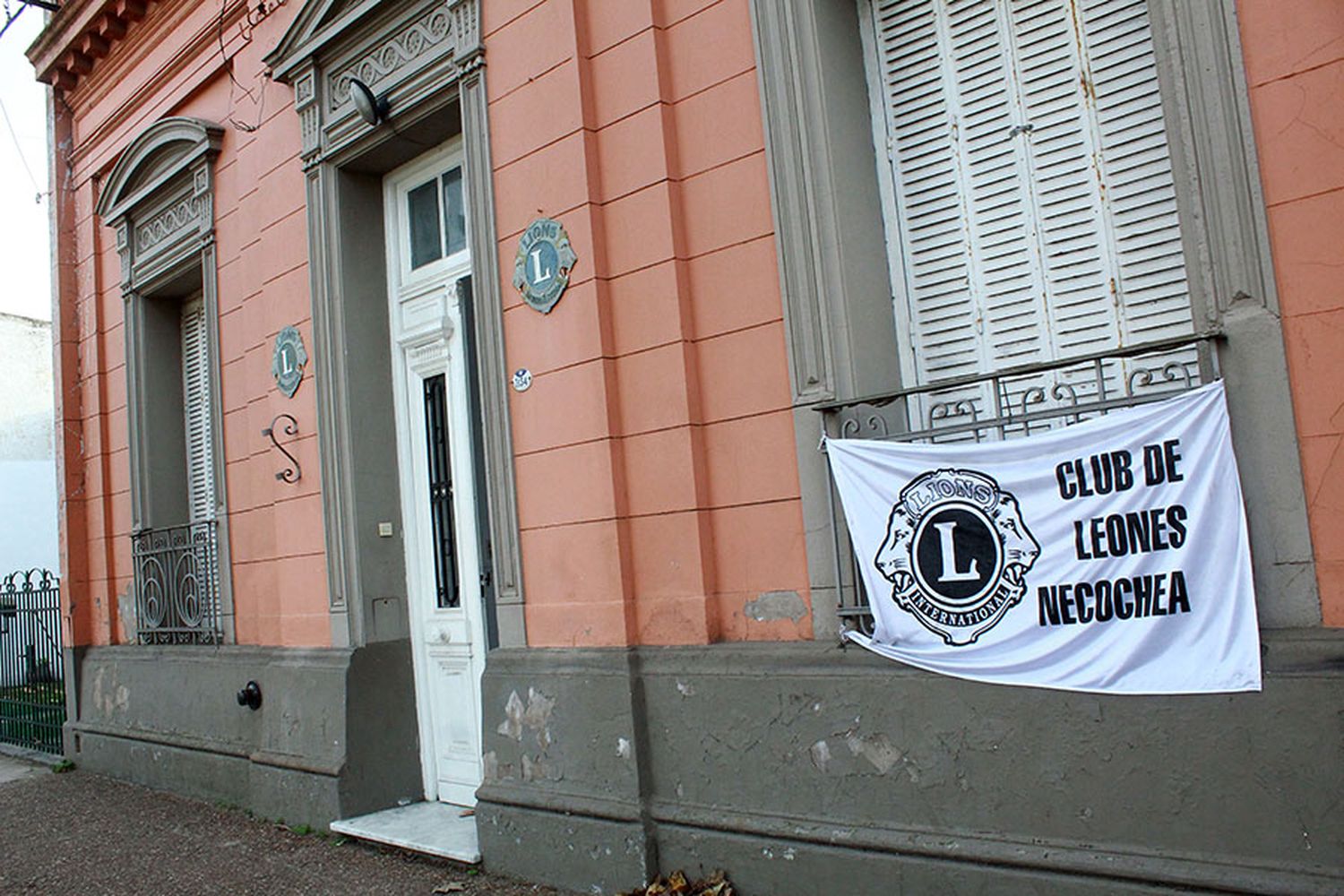 Leones: preparan cena baile
