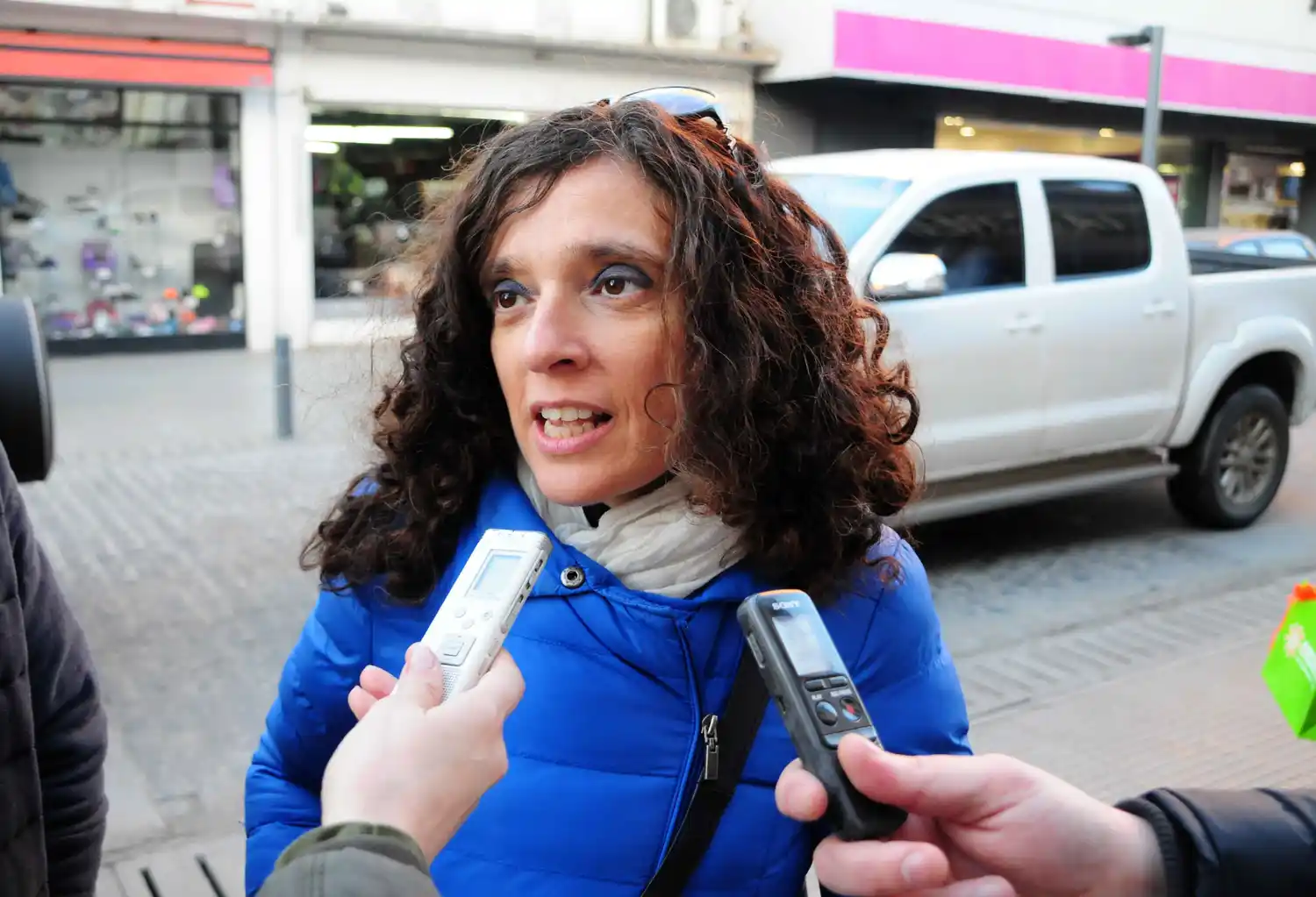 Cecilia Islas: "Hay docentes que no han cobrado ninguno de los dos cargos que tienen"