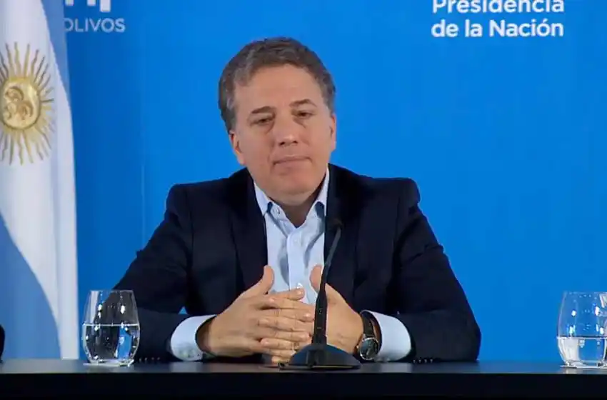 Dujovne anunció que el primer semestre alcanzó un superávit de $30.000 millones