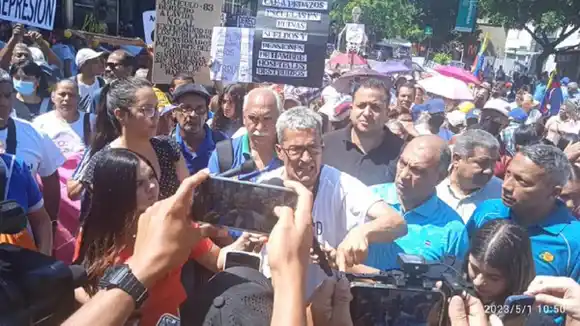 CONDENADOS AL EXTERMINIO: pensionados reaccionan indignados ante anuncios de Maduro