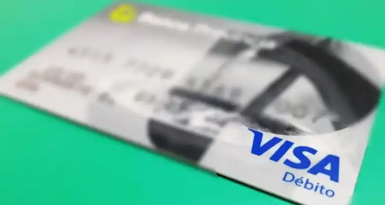 Perdió la tarjeta bancaria en la calle y se la usaron para pagar alrededor de 10 mil pesos en distintos comercios