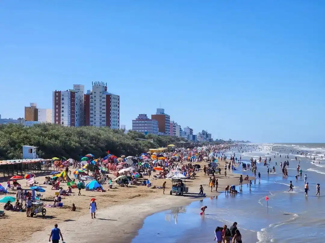 Turismo en La Costa: Alta ocupación durante el fin de semana largo aunque los camping registraron una caída del 42%