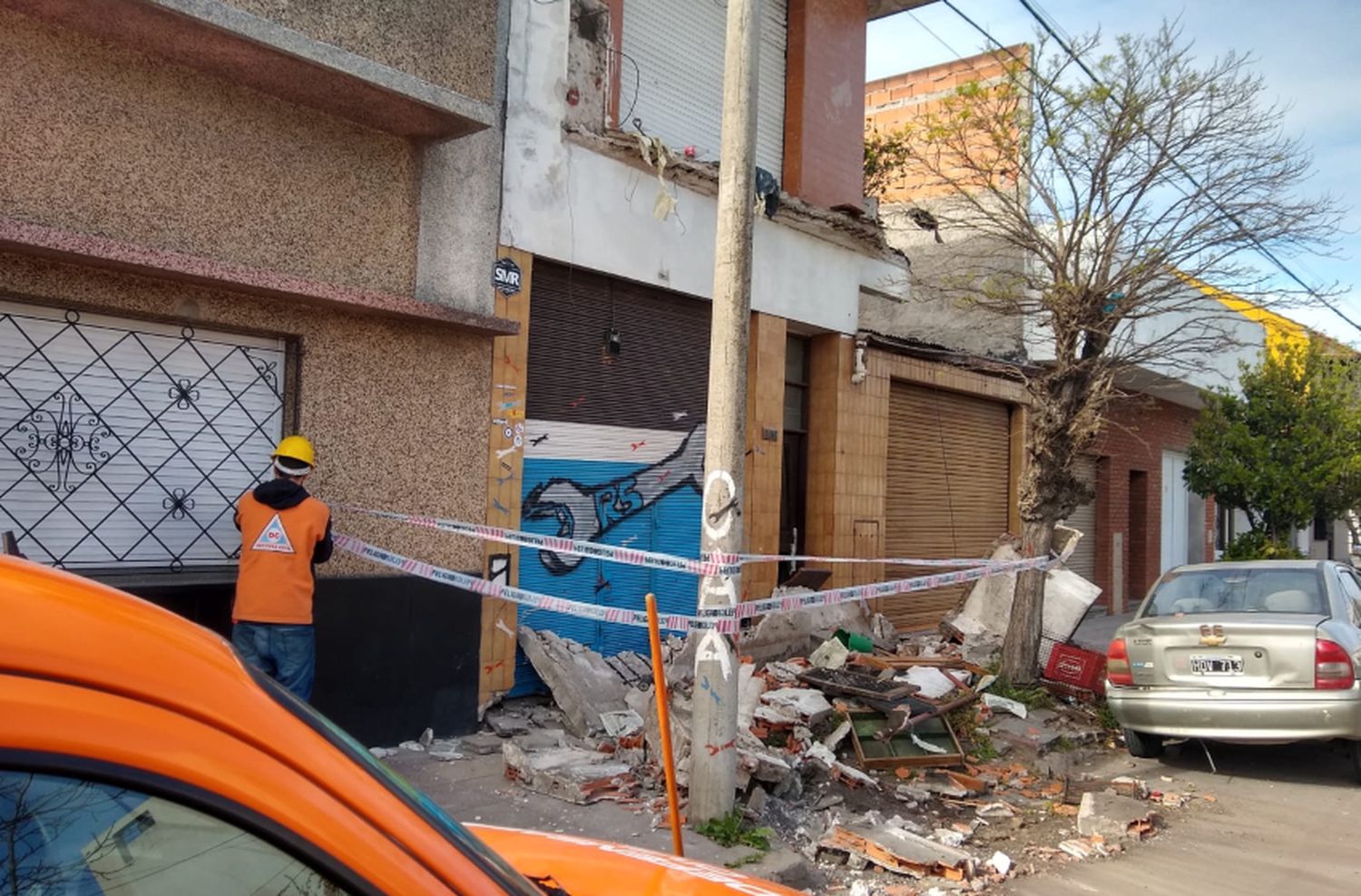 Un balcón se desmoronó por completo en barrio Don Bosco