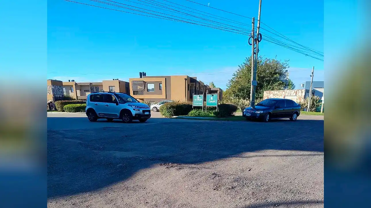 El problema se da en uno de los ingresos al barrio Los Arces y Village.