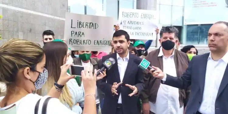 Dirigentes de COPEI exigen cese de persecución a Roberto Enríquez
