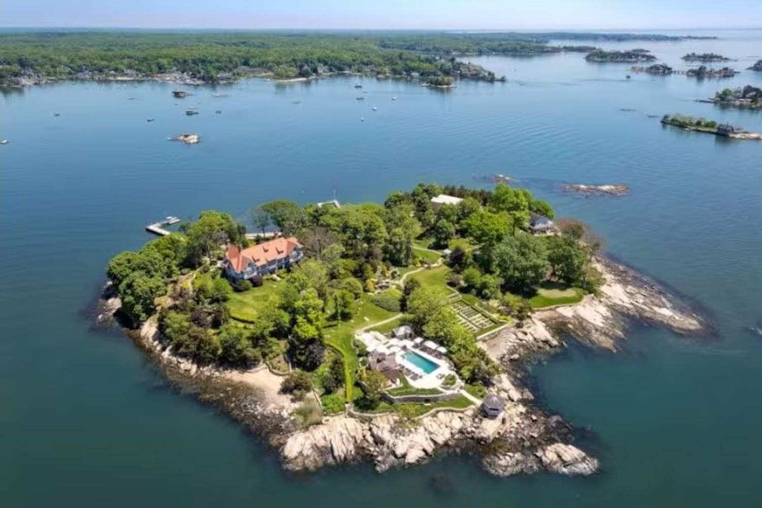 ¿Te sobran unos pesitos debajo del colchón? Así es la lujosa isla cerca de Nueva York que está en venta