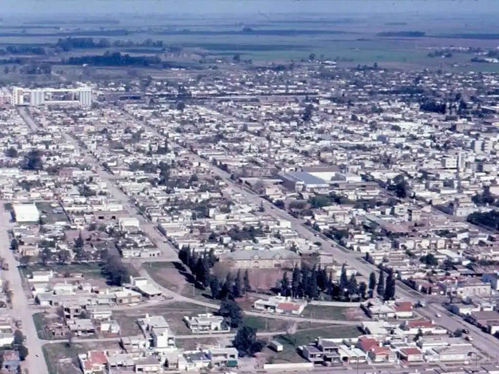 Vista área del pintoresco Parque Español de Venado Tuerto, medio siglo atrás. Foto: Archivo Histórico Digital VT