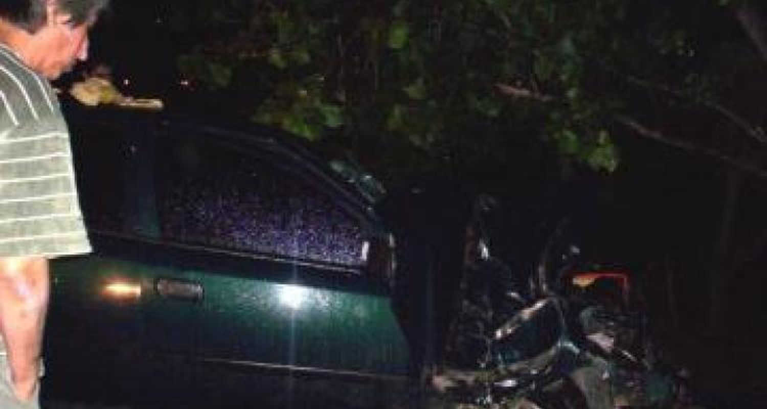 Un auto se despistó en la entrada a la ciudad