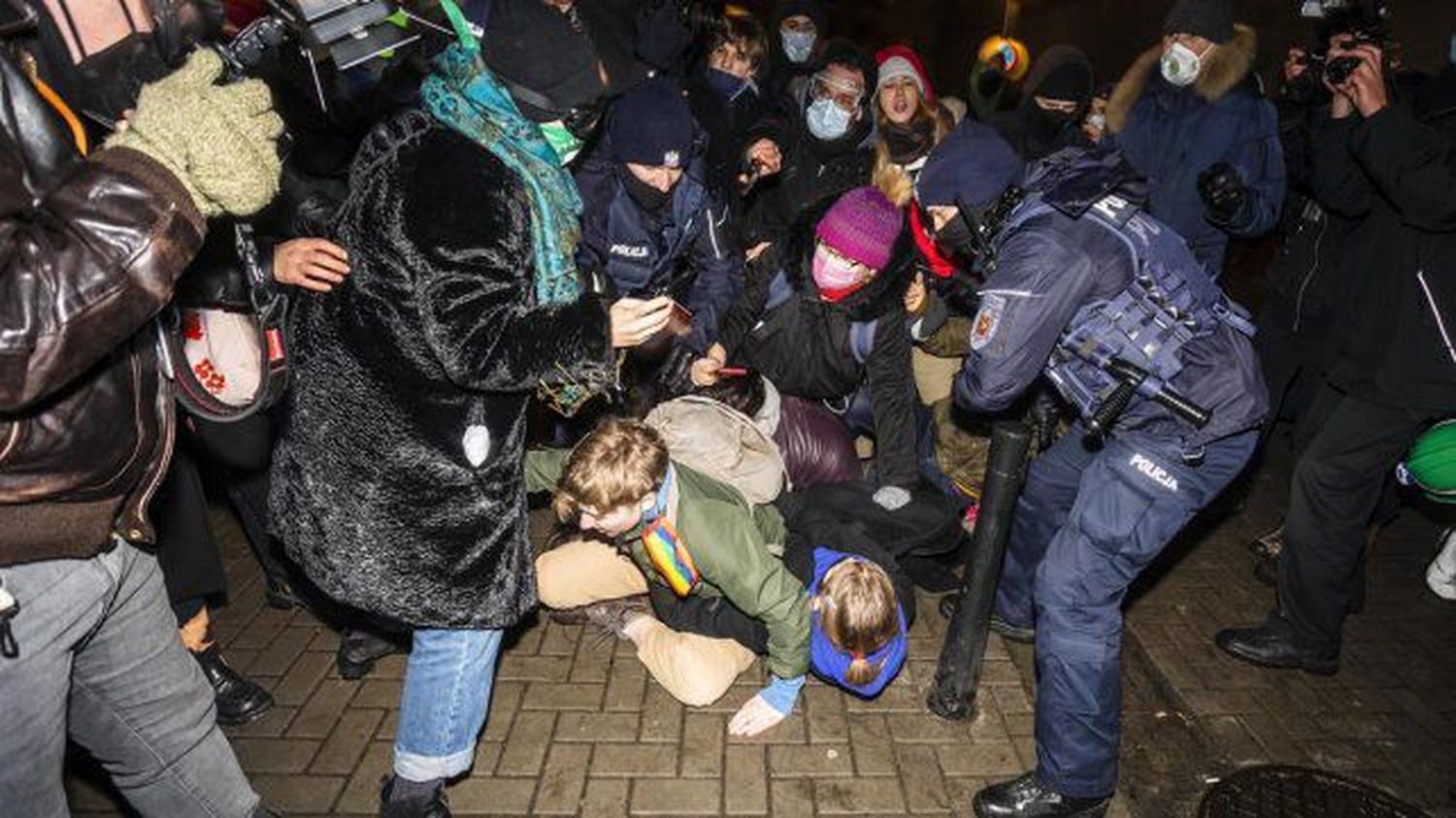 Aborto: protestas por restricción de derecho en Polonia