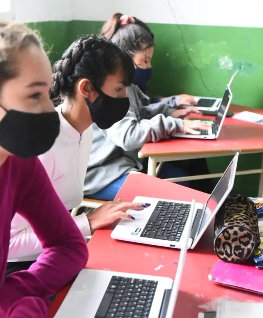 ¿Qué provincias y ciudades se suman al uso optativo de barbijos en las escuelas?