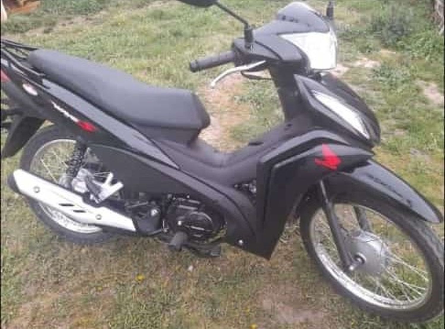Robaron una moto del interior de una vivienda en La Movediza
