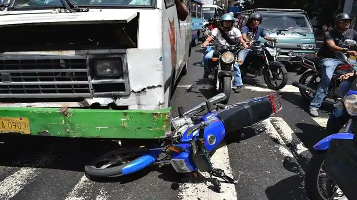 PENA MÁXIMA para quienes provoquen accidentes por exceso de velocidad, anuncia Tarek William Saab