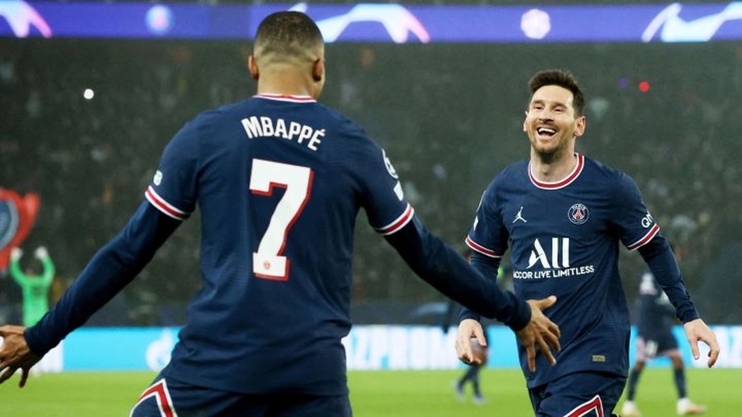Escándalo en el primer sorteo "trucho" de la Champions League: ¿Contra quién juega Messi?
