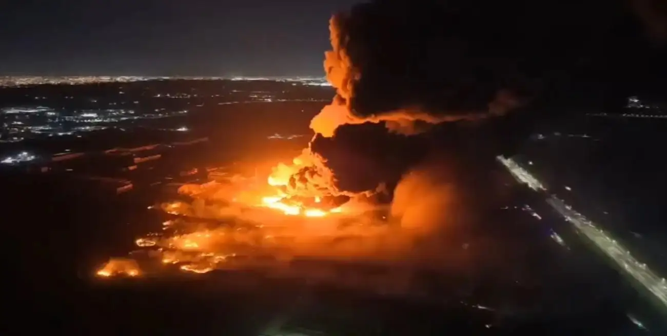 Una vista aérea del incendio en Flamia.
