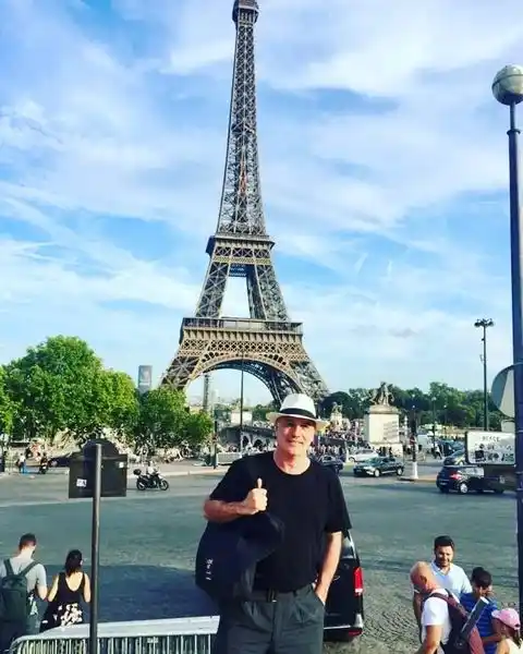 El pintor Ariel Godoy donará obras y dictará un taller