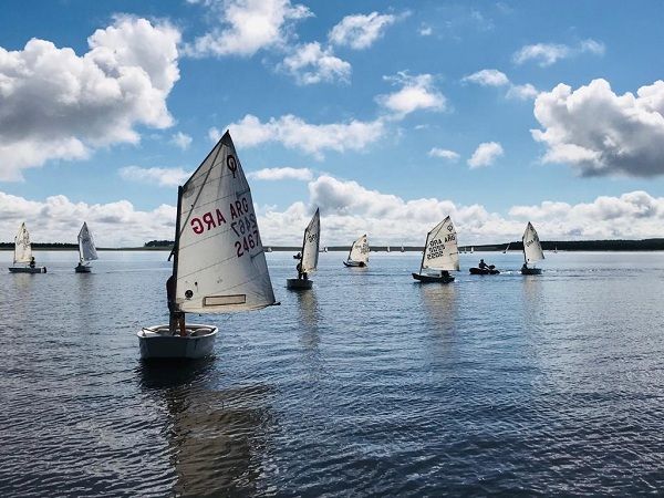 Los chicos de Gualeguaychú se destacaron en el Grand Prix del Río Uruguay de Optimist