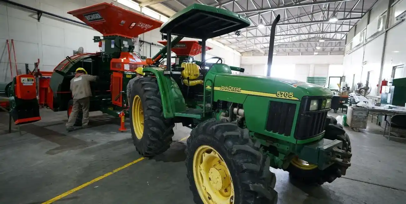 La maquinaria agropecuaria mostró una disminución del 55,1 %.