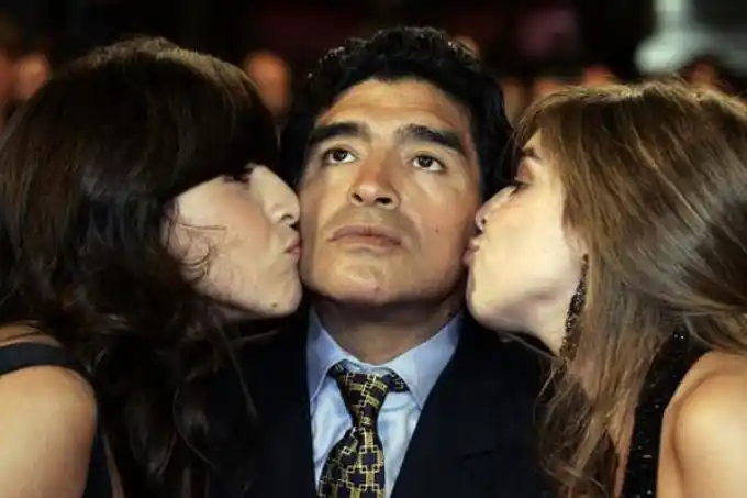 Maradona anuló el testamento que beneficiaba a Dalma y Gianinna