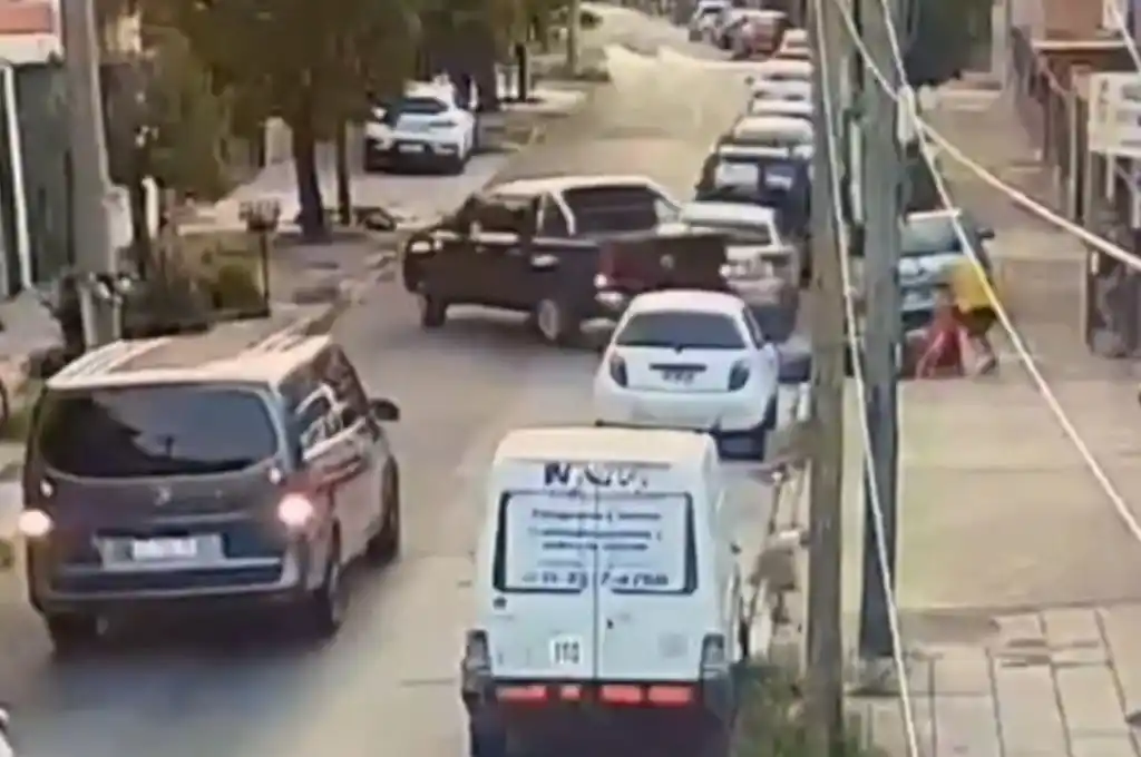 Atropelló a los delincuentes que le robaron