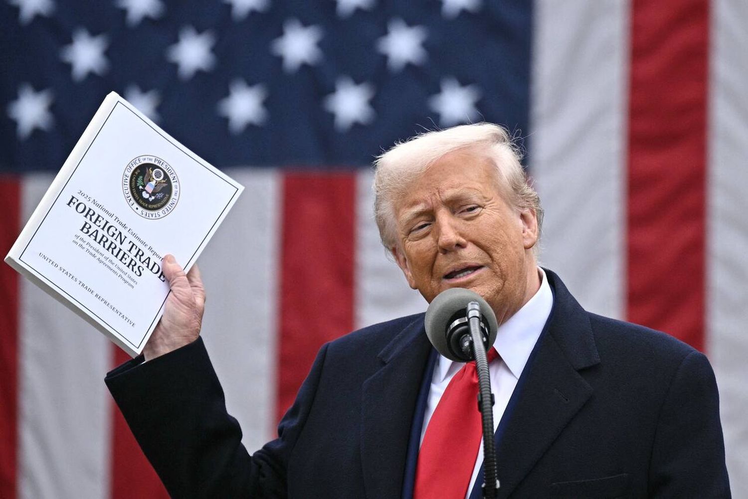 Trump se autodenomina el hombre de los aranceles.