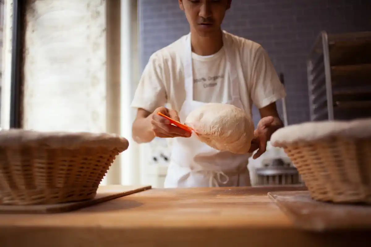 Panaderos buscan reducir el gasto de luz