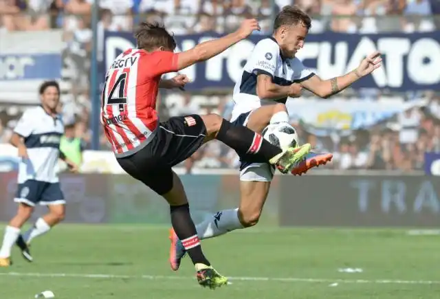 Gimnasia y Estudiantes hicieron muy poco para salir del cero