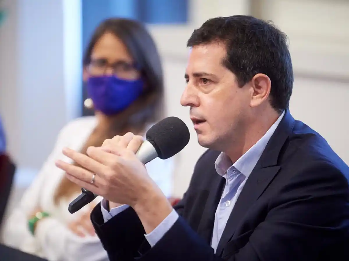 Eduardo de Pedro: “El acuerdo con el FMI evita la catástrofe económica en Argentina”