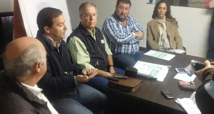 Ojea aseguró que los municipios deben estar al frente del impulso a la actividad frutícola