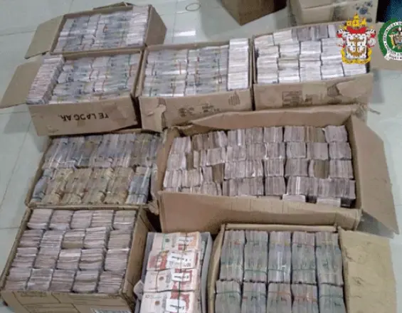 ¡IMPRESIONANTE CALETA! Cuatro mil millones de pesos dentro de una nevera descubierta en Colombia