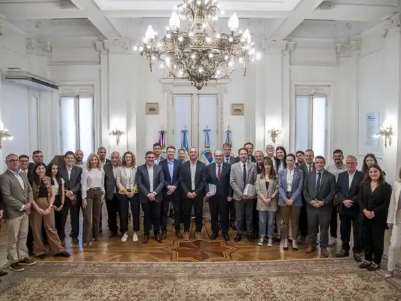 Universidades y otras instituciones de Rosario hicieron aportes académicos para la autonomía de la ciudad