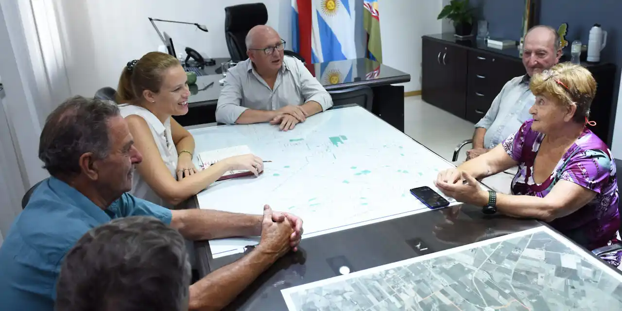 El municipio y el Centro de Jubilados de Crespo unen esfuerzos que beneficien a los adultos mayores