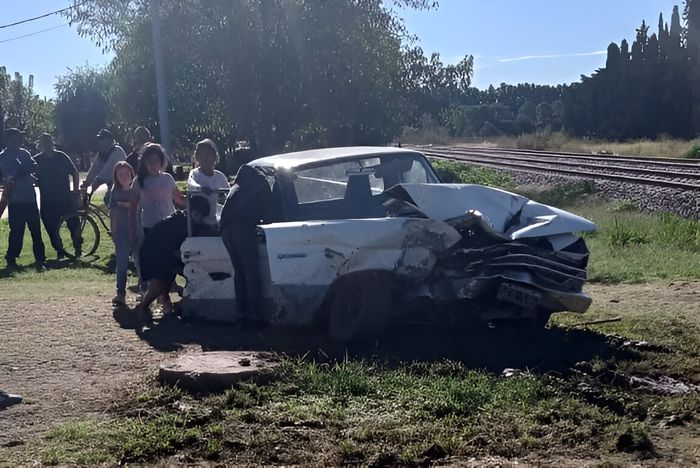 ranchero accidente tren