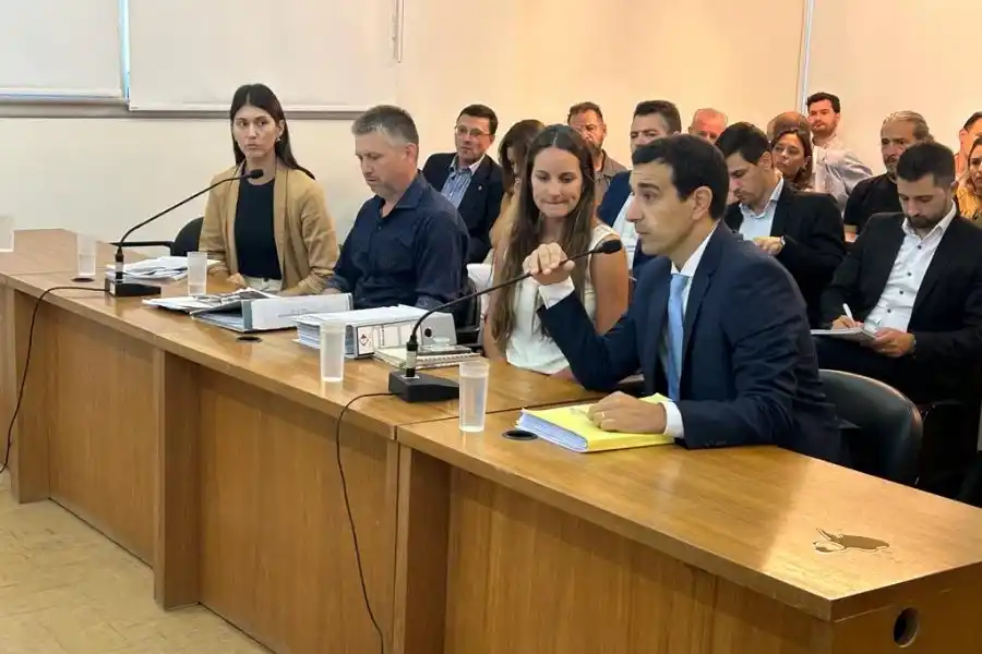 El Fiscal Municipal Daniel Fruttero, uno de los oradores al momento de dirigirse al Juez Colon