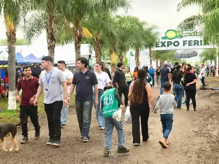 Basterra y Parola destacaron el acompañamiento 
gubernamental a la Fiesta Nacional del Pomelo