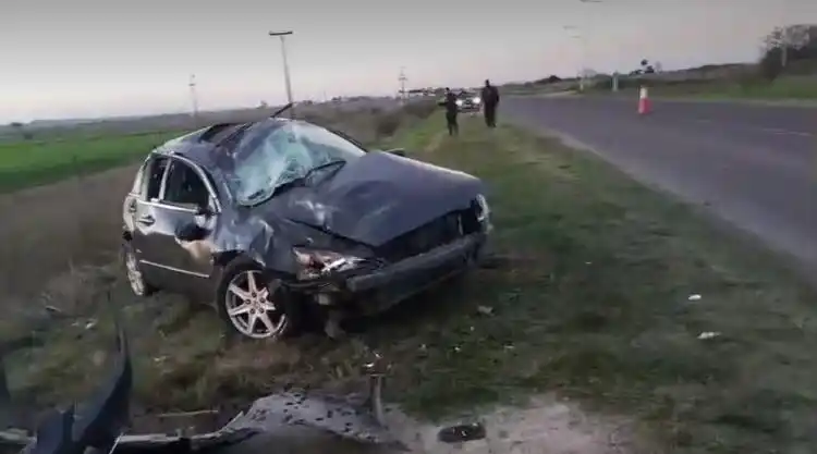 Viajaba en dirección Crespo – Seguí cuando volcó a causa de un descuido