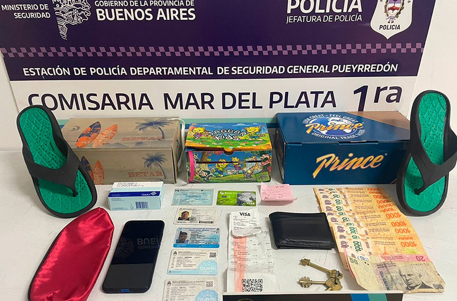 Detectan estafa en comercios: una mujer utilizaba tarjeta de crédito y DNI de otra persona